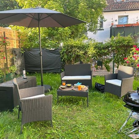 Cozy Apartment With Garden In Gelsenkirchen Kültér fotó