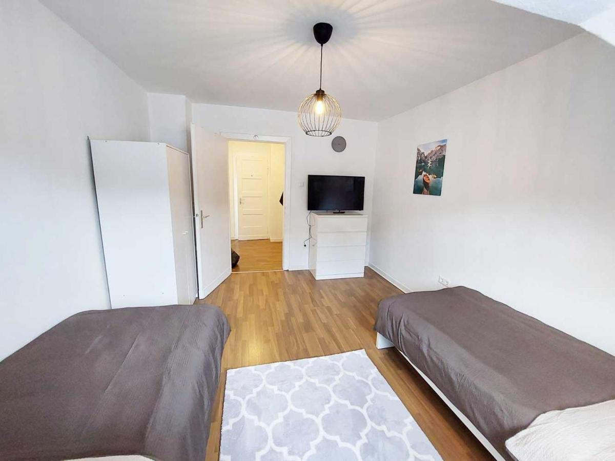 Cozy Apartment With Garden In Gelsenkirchen Kültér fotó