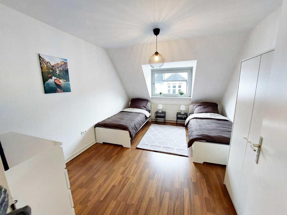 Cozy Apartment With Garden In Gelsenkirchen Kültér fotó