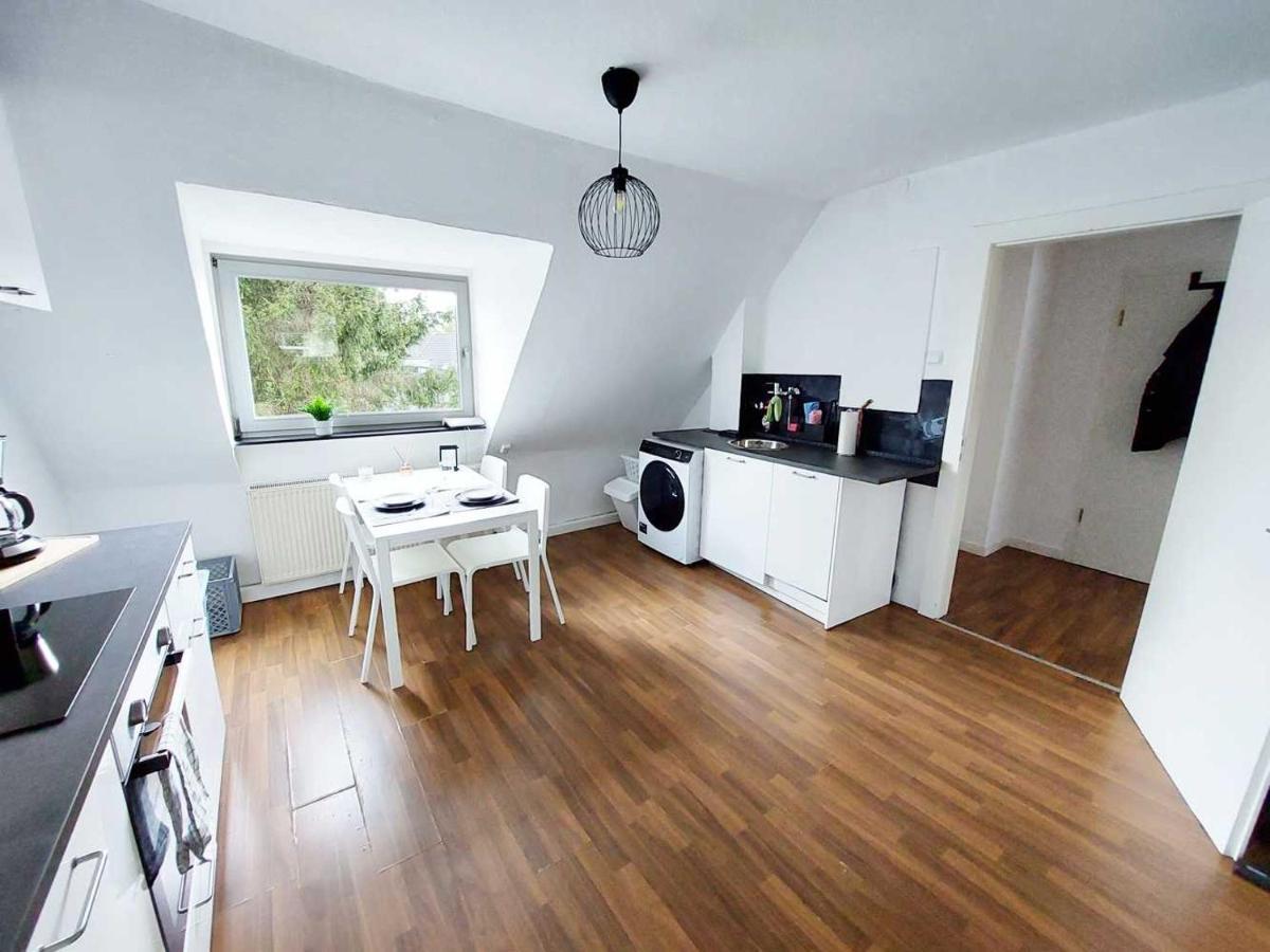 Cozy Apartment With Garden In Gelsenkirchen Kültér fotó