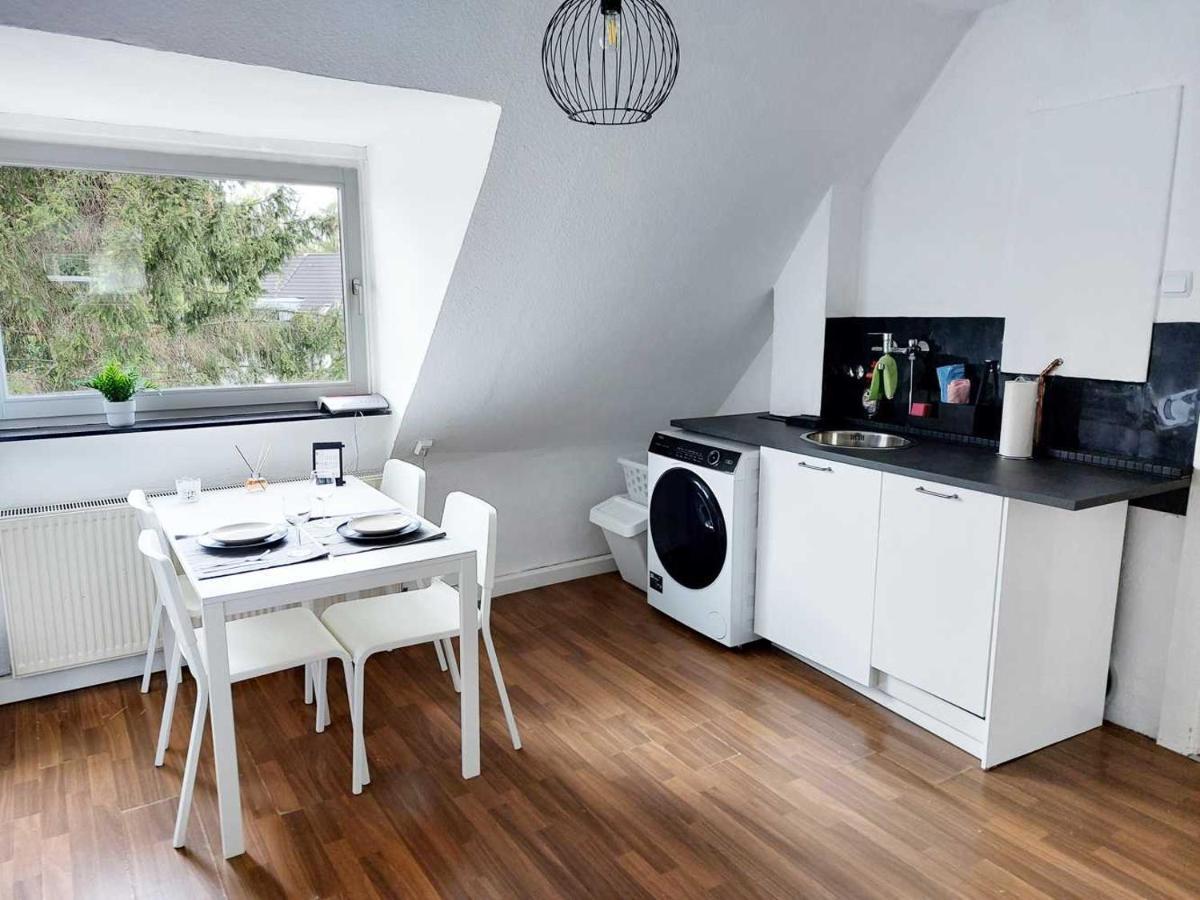 Cozy Apartment With Garden In Gelsenkirchen Kültér fotó