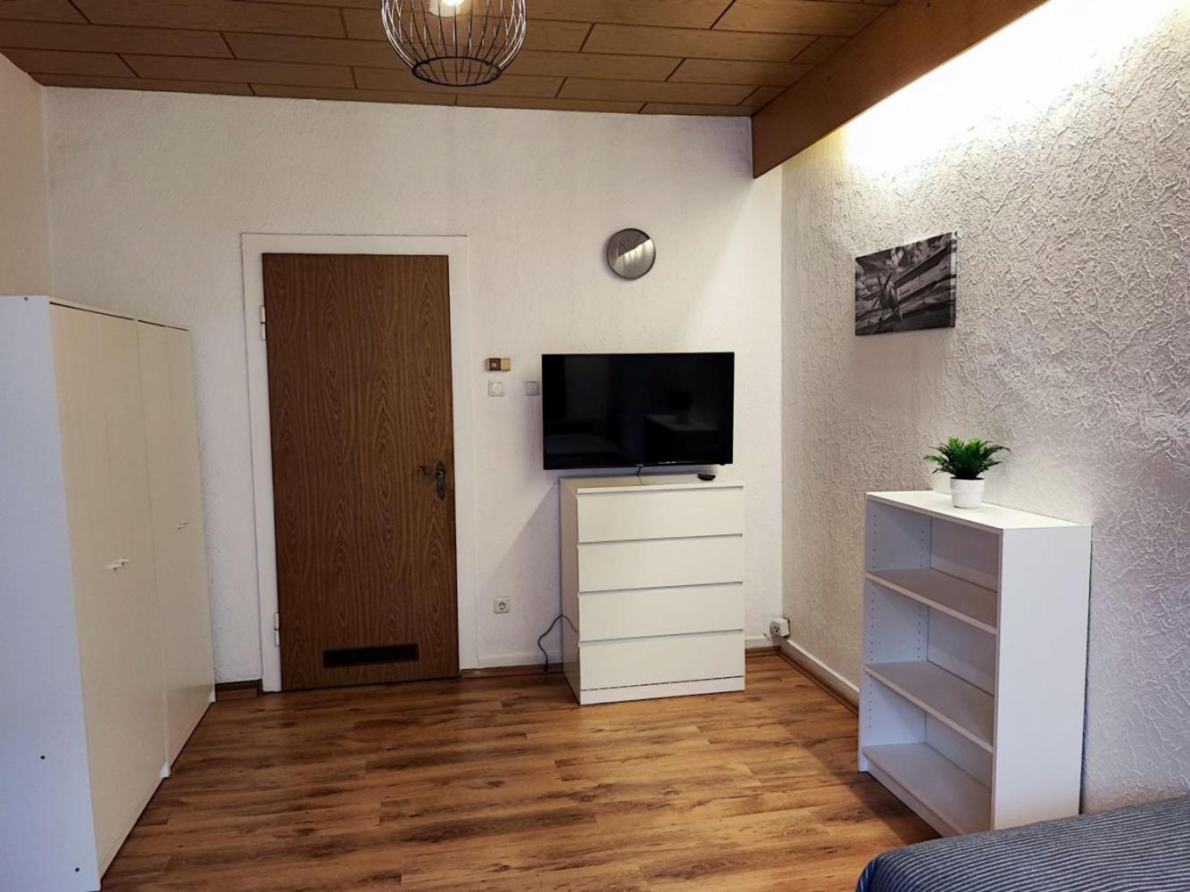 Cozy Apartment With Garden In Gelsenkirchen Kültér fotó