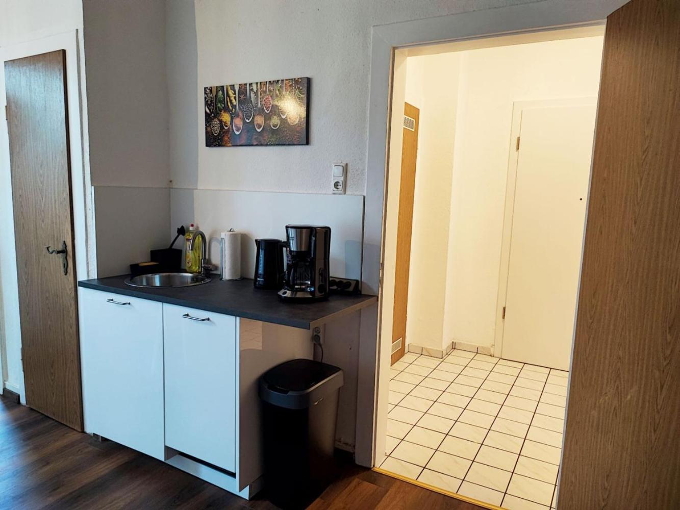 Cozy Apartment With Garden In Gelsenkirchen Kültér fotó