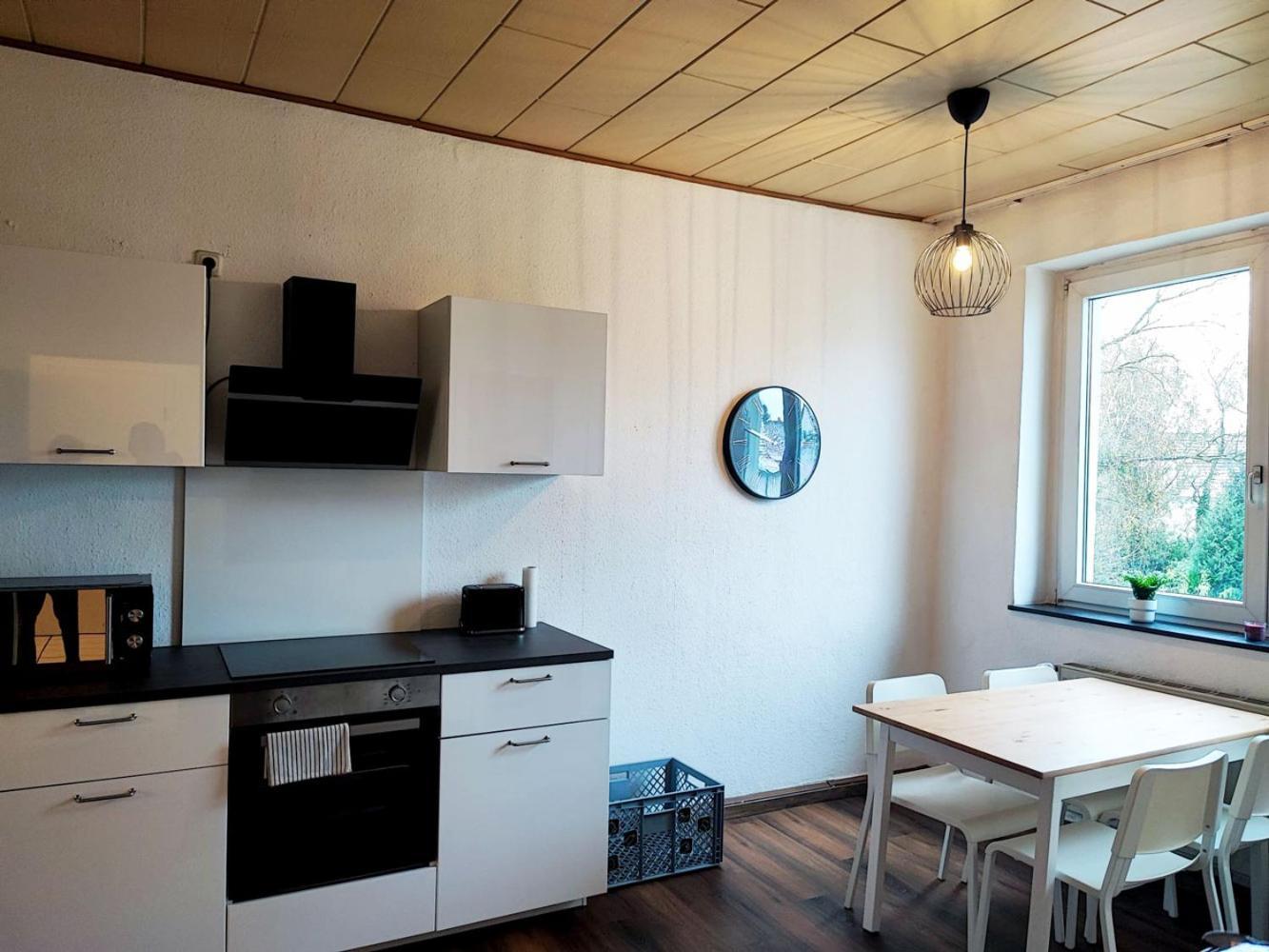 Cozy Apartment With Garden In Gelsenkirchen Kültér fotó
