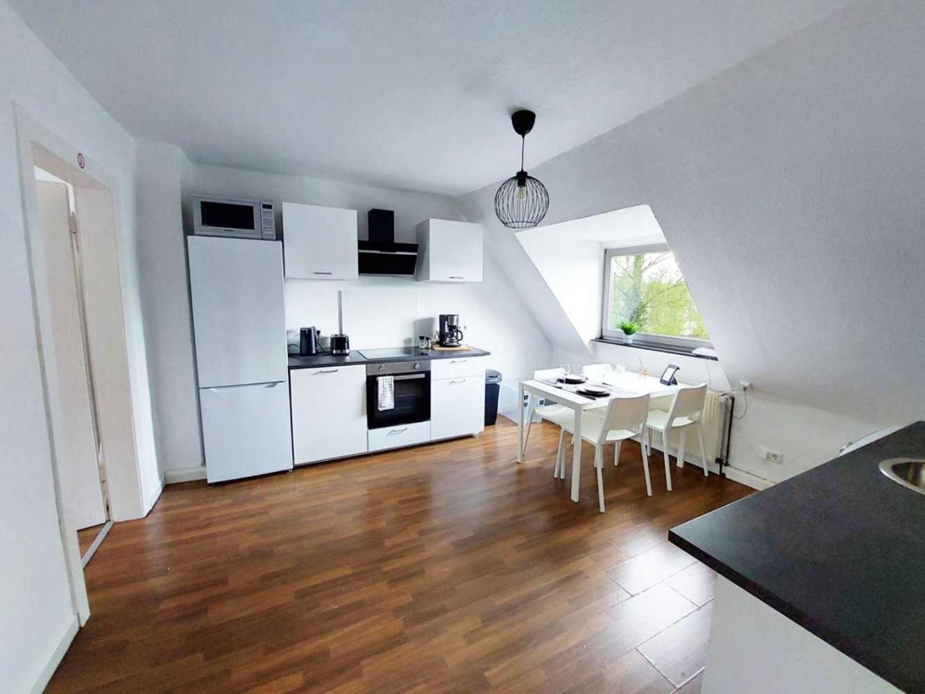 Cozy Apartment With Garden In Gelsenkirchen Kültér fotó