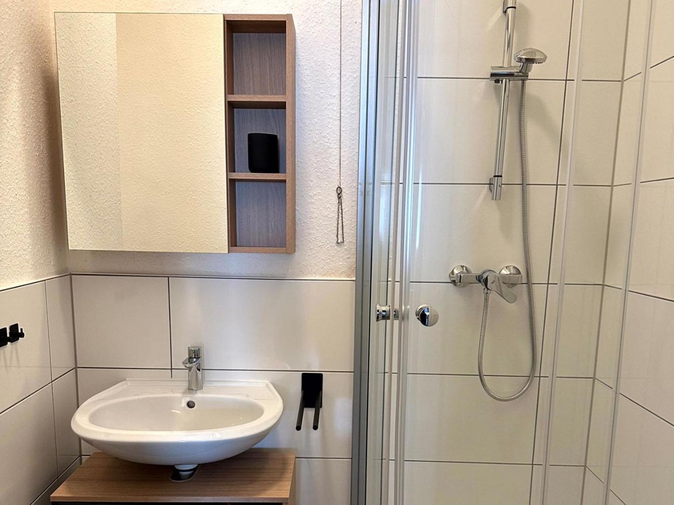 Cozy Apartment With Garden In Gelsenkirchen Kültér fotó