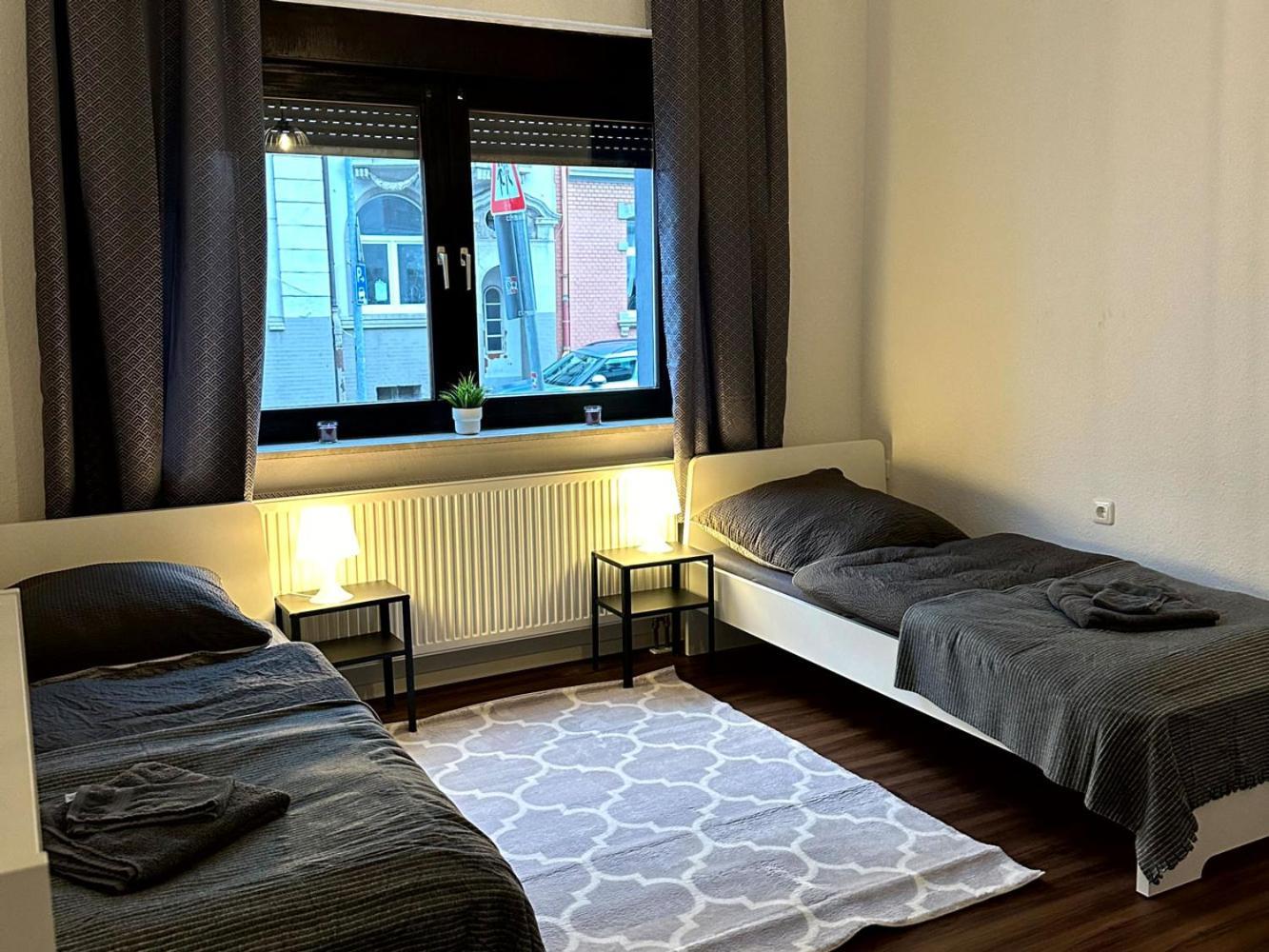 Cozy Apartment With Garden In Gelsenkirchen Kültér fotó